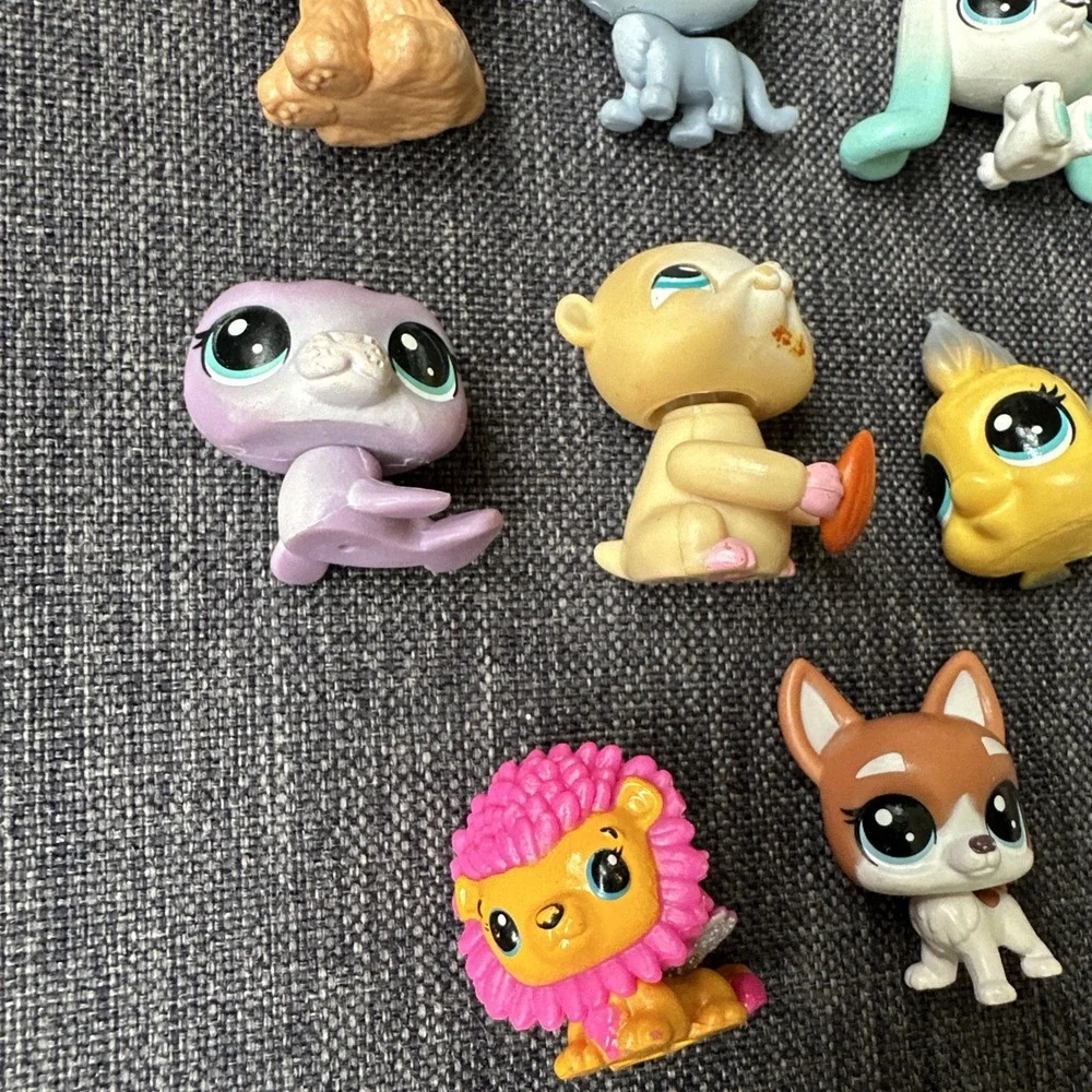 Lot of 8 Toys Littlest Pet Shop Toy Figures Small Mini Play Fun Animals Fish Cat